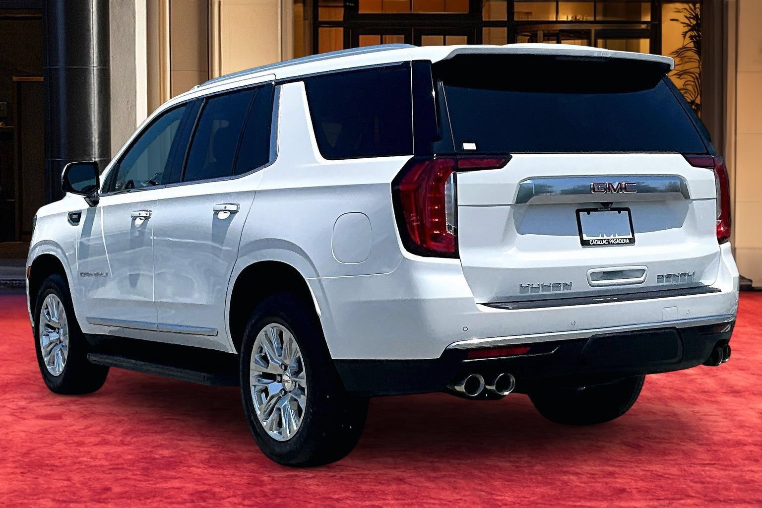Used 2024 GMC Yukon Denali AWD/4WD image 4