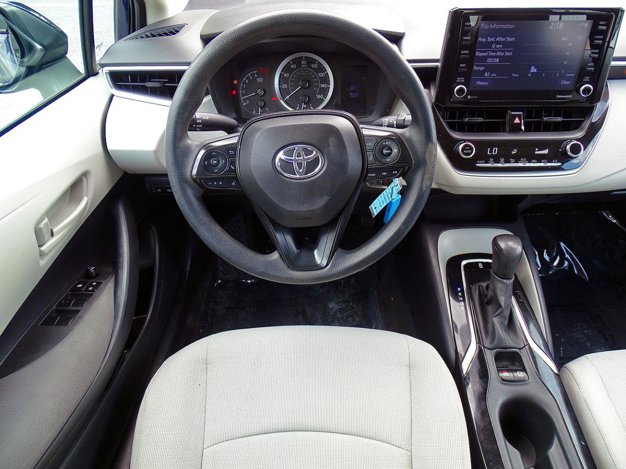 Used 2022 Toyota Corolla LE FWD image 26