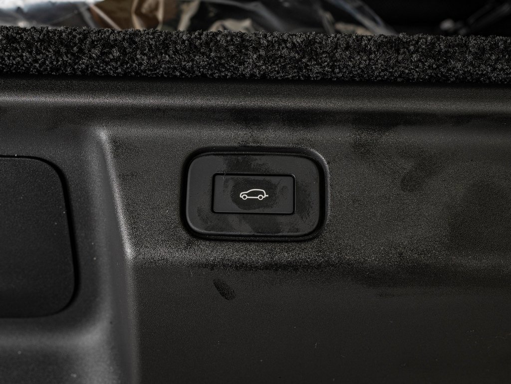 New 2026 Land Rover Range Rover Long Wheelbase SE image 19