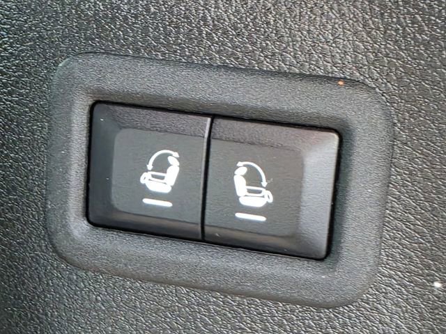 Used 2023 Jeep Wagoneer Series III w/ Preferred Equipment Group image 44