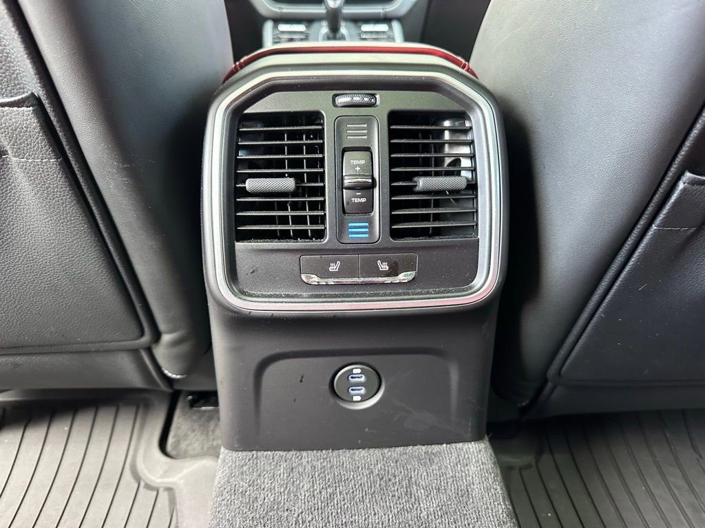 Certified 2023 Porsche Macan Turbo image 38