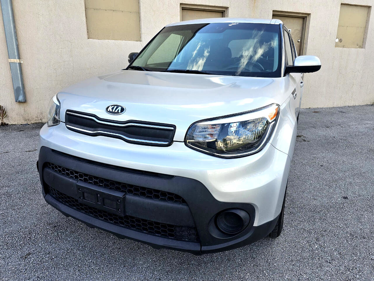 Used 2018 Kia Soul ! image 17