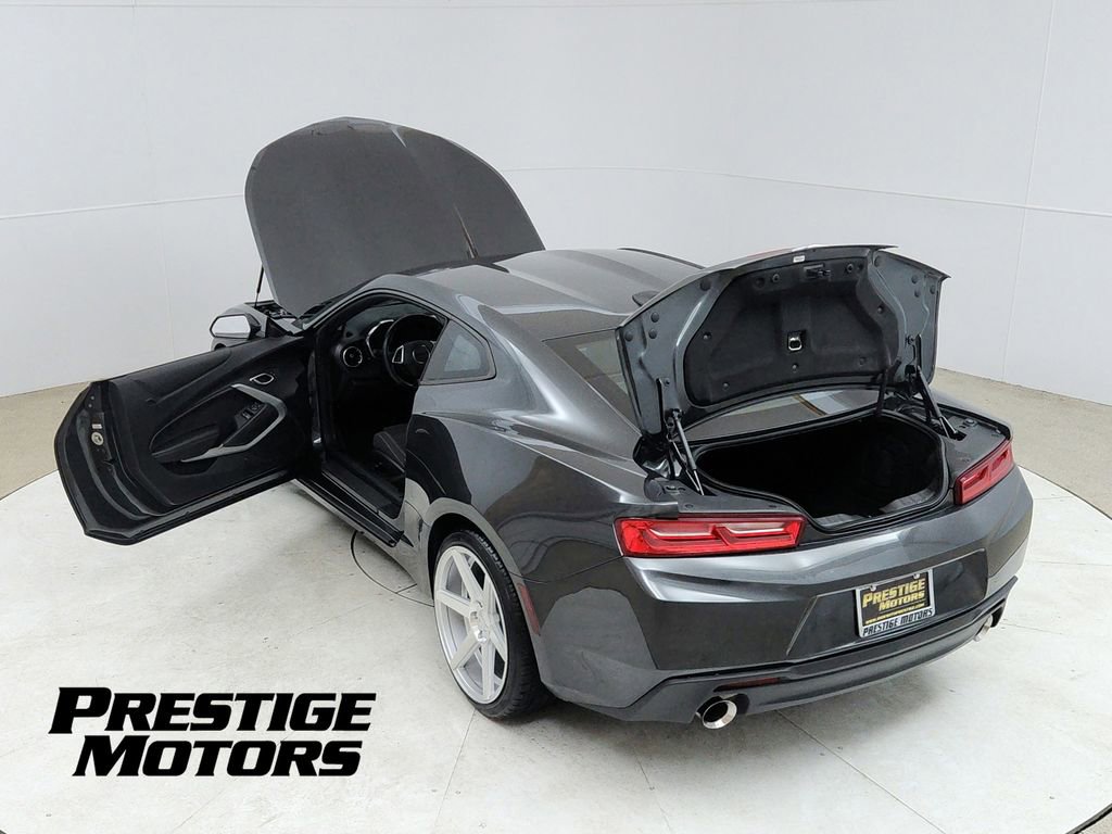 Used 2016 Chevrolet Camaro LT RWD image 23