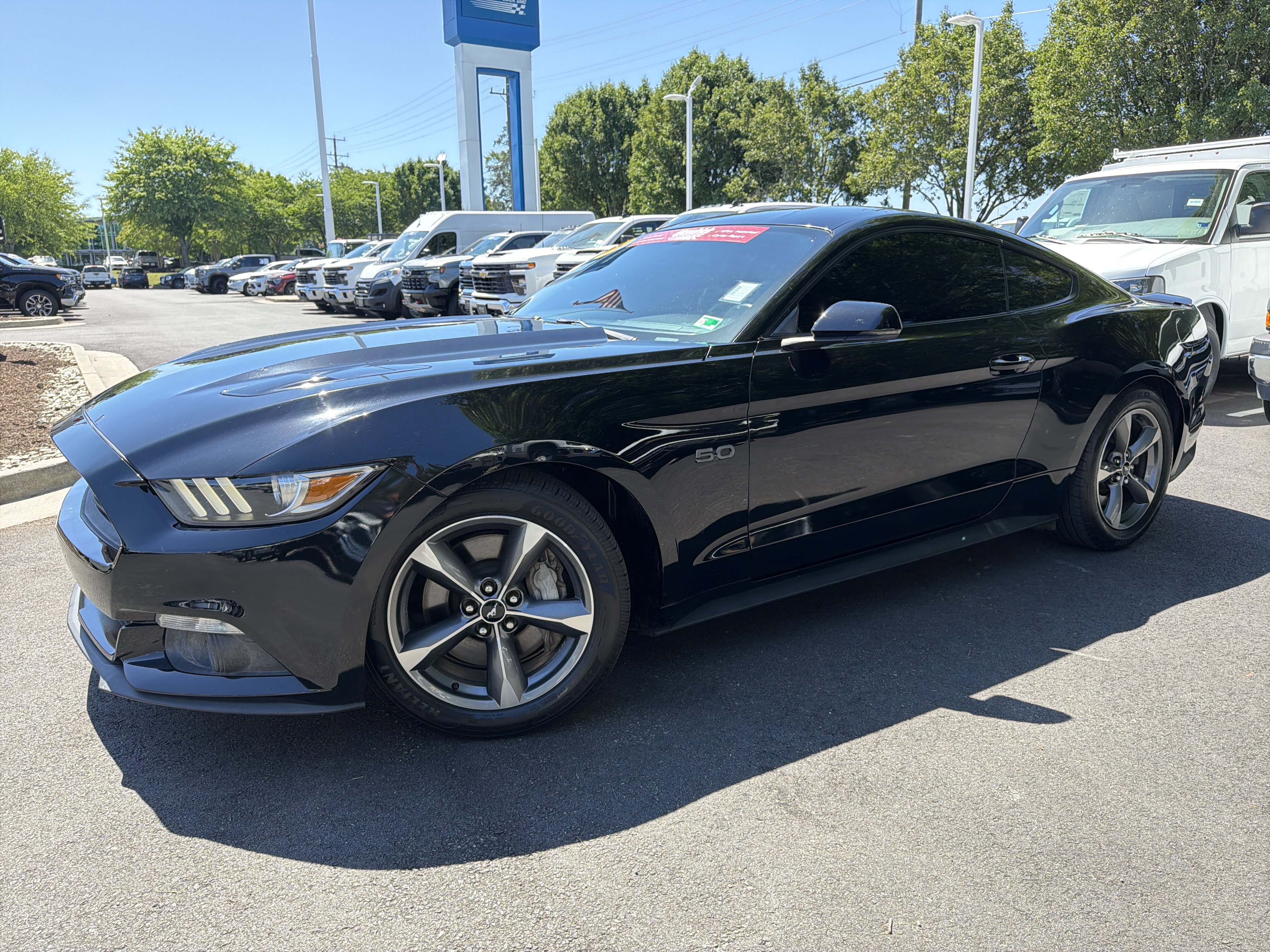 Used 2015 Ford Mustang GT Premium w/ Equipment Group 401A RWD image 5