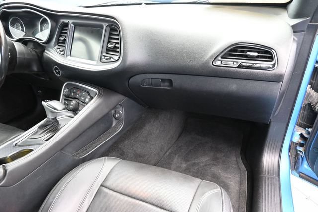 Used 2015 Dodge Challenger R/T Plus RWD image 32