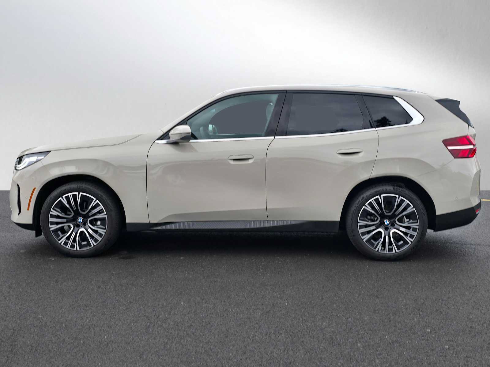 Used 2026 BMW X3 xDrive30i w/ Convenience Package AWD/4WD image 5