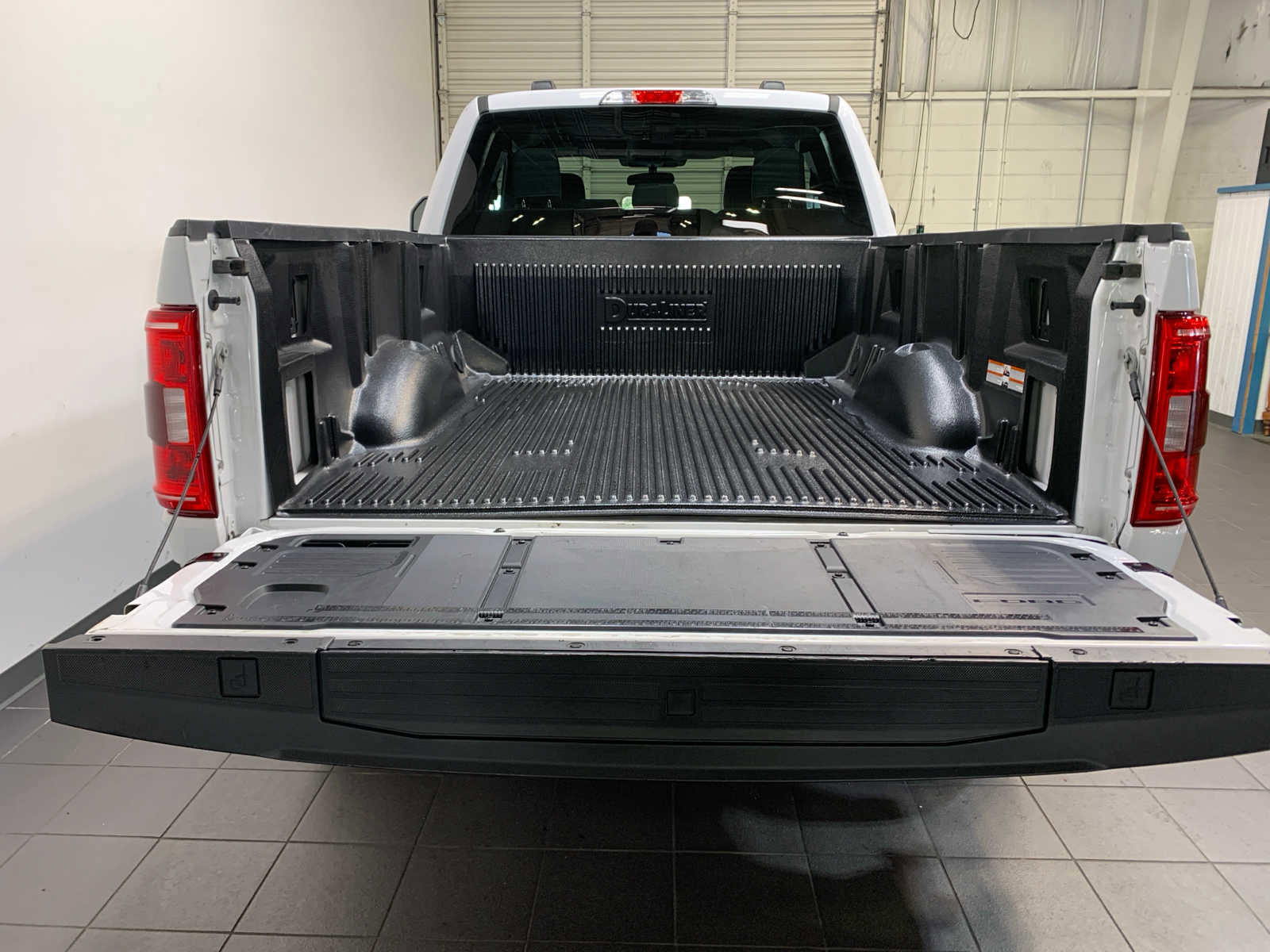 Used 2023 Ford F150 XL w/ Trailer Tow Package image 10