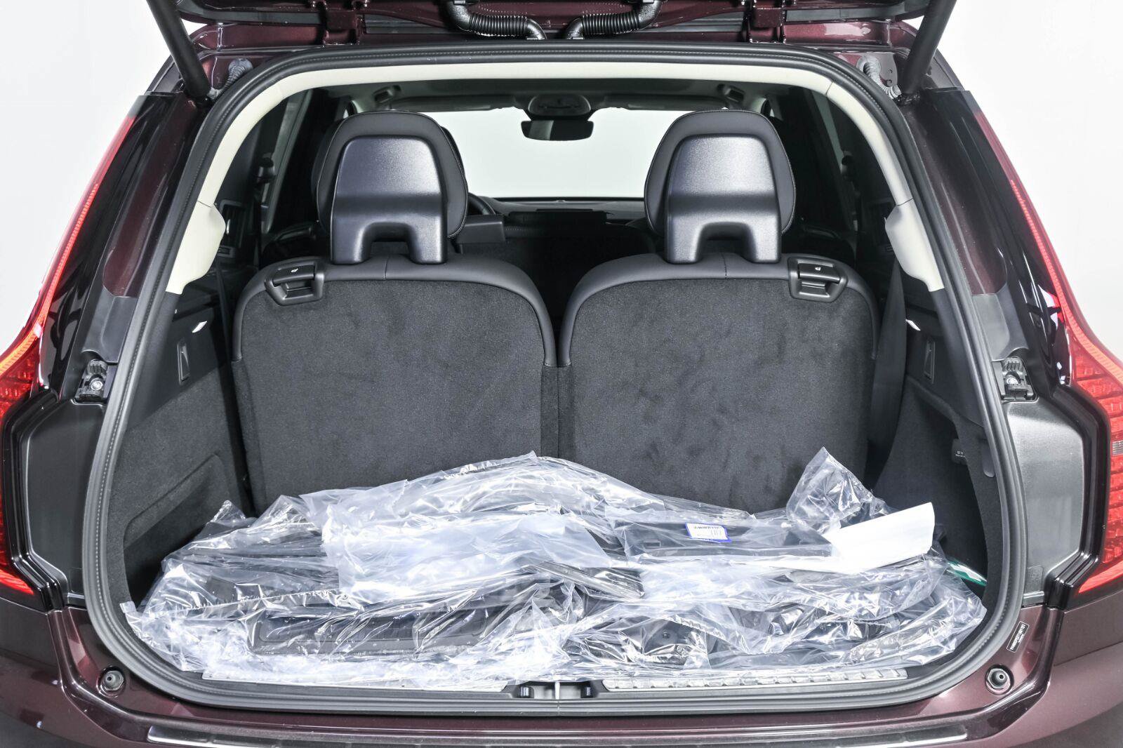 New 2026 Volvo XC90 B6 Plus w/ Protection Package Premier AWD/4WD image 30