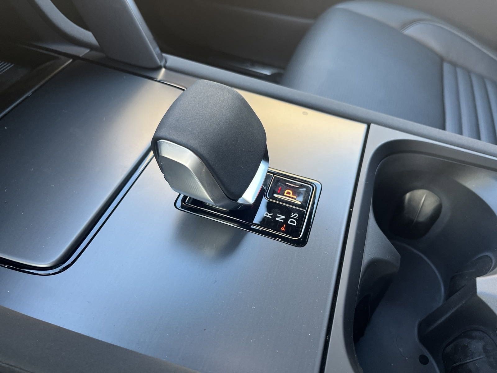 Used 2025 Land Rover Discovery Sport Dynamic SE image 26