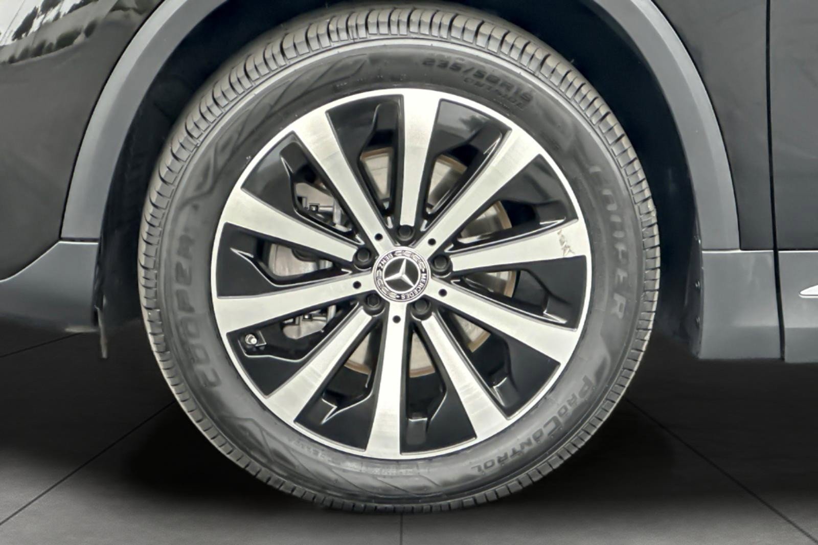 Used 2023 Mercedes-Benz GLA 250 4MATIC w/ Premium Package image 25