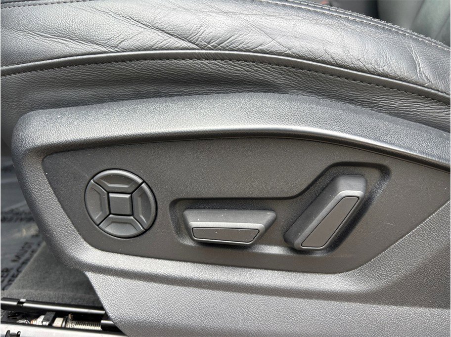 Used 2020 Audi Q7 2.0T Premium w/ Convenience Package AWD/4WD image 19