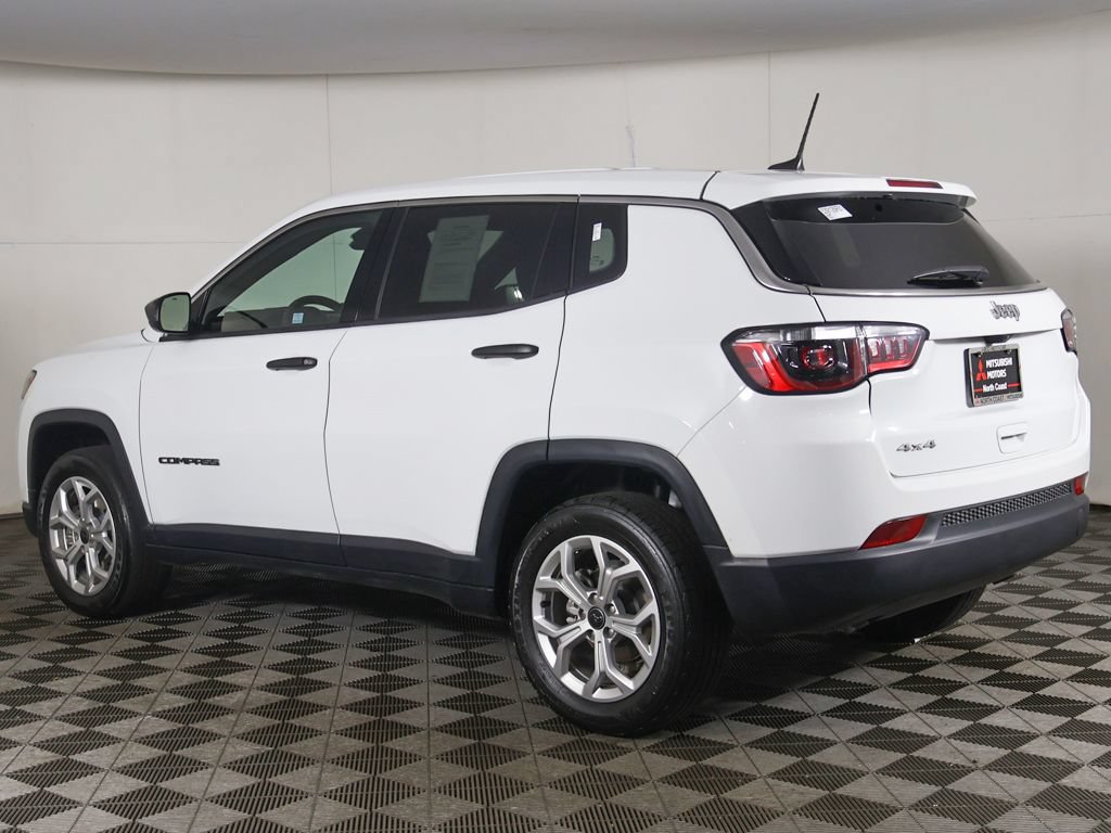 Used 2025 Jeep Compass Sport AWD/4WD image 6