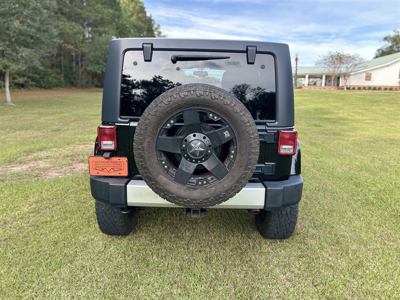 Used 2013 Jeep Wrangler Unlimited Sahara w/ Dual Top Group image 7