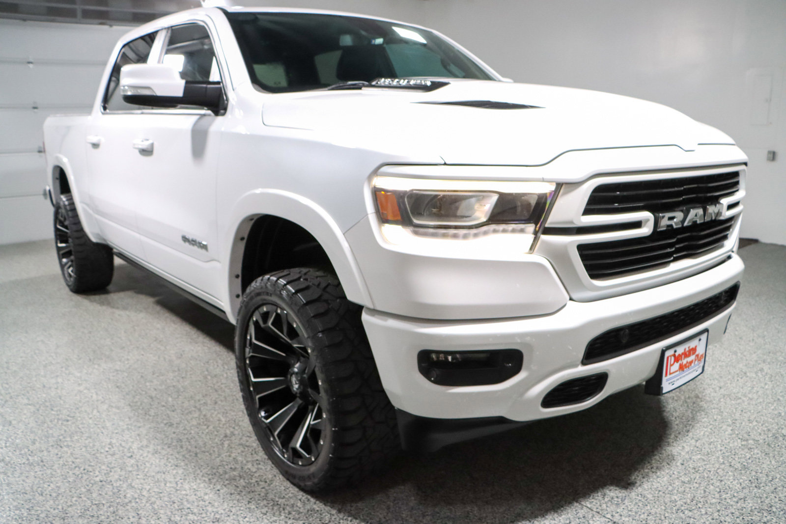 Used 2019 RAM 1500 Laramie w/ Sport Appearance Package image 5