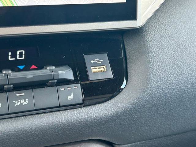 Certified 2025 Toyota Sequoia SR5 w/ SR5 Premium Package AWD/4WD image 38