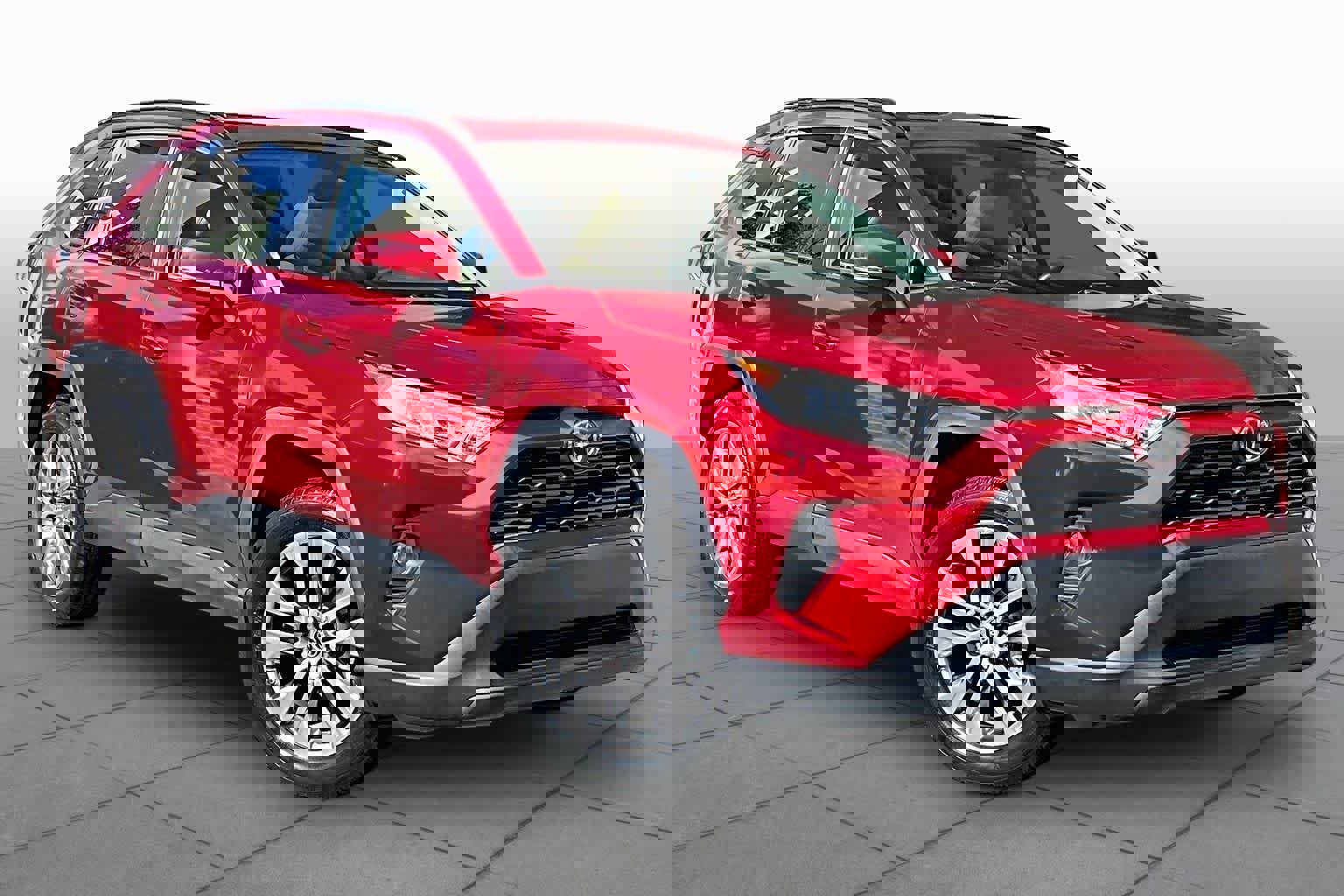 Used 2019 Toyota RAV4 XLE Premium w/ Cold Weather Package image 3