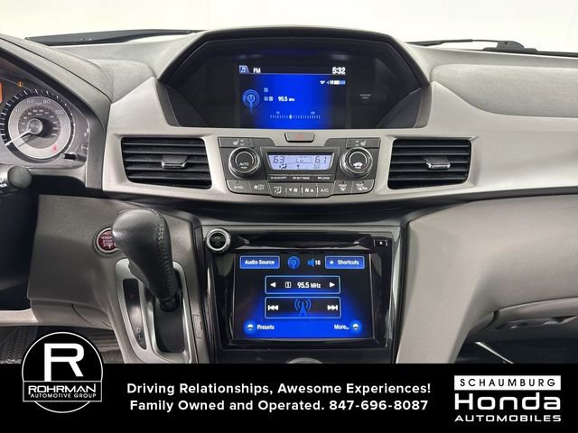 Used 2016 Honda Odyssey Touring Elite image 9