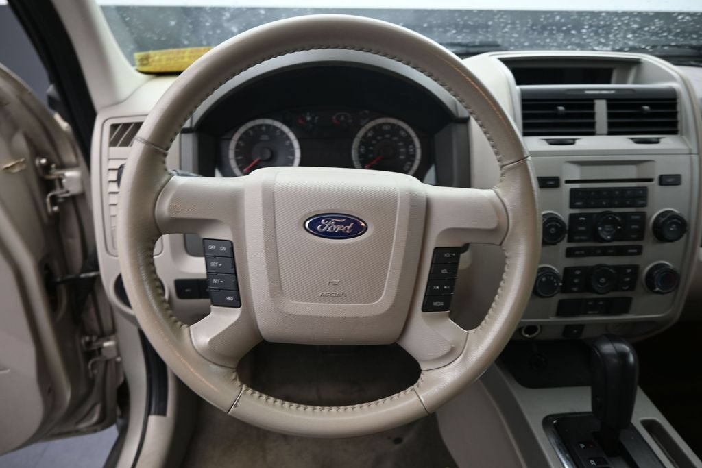 Used 2010 Ford Escape XLT FWD image 16