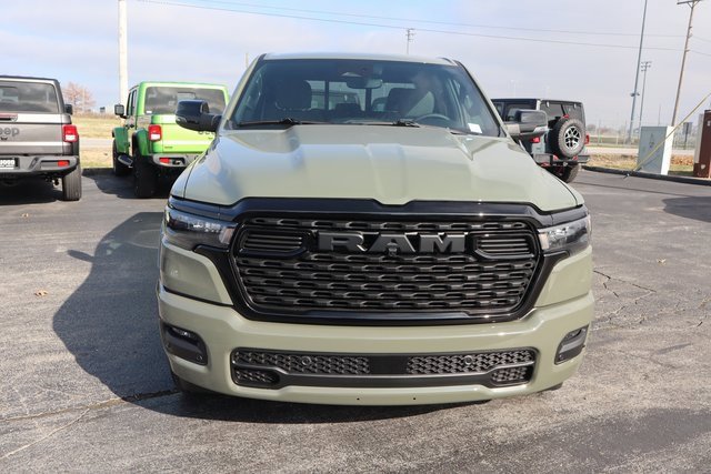 New 2026 RAM 1500 4x4 Crew Cab image 18
