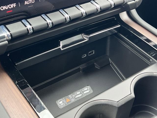 New 2026 GMC Yukon XL Denali w/ Sun & Power Step Package image 20