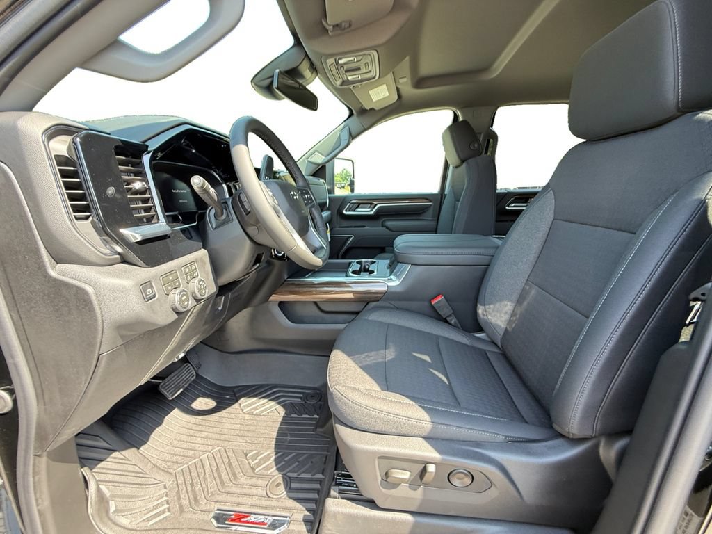 New 2026 Chevrolet Silverado 2500 LT w/ Trail Boss Package AWD/4WD image 9