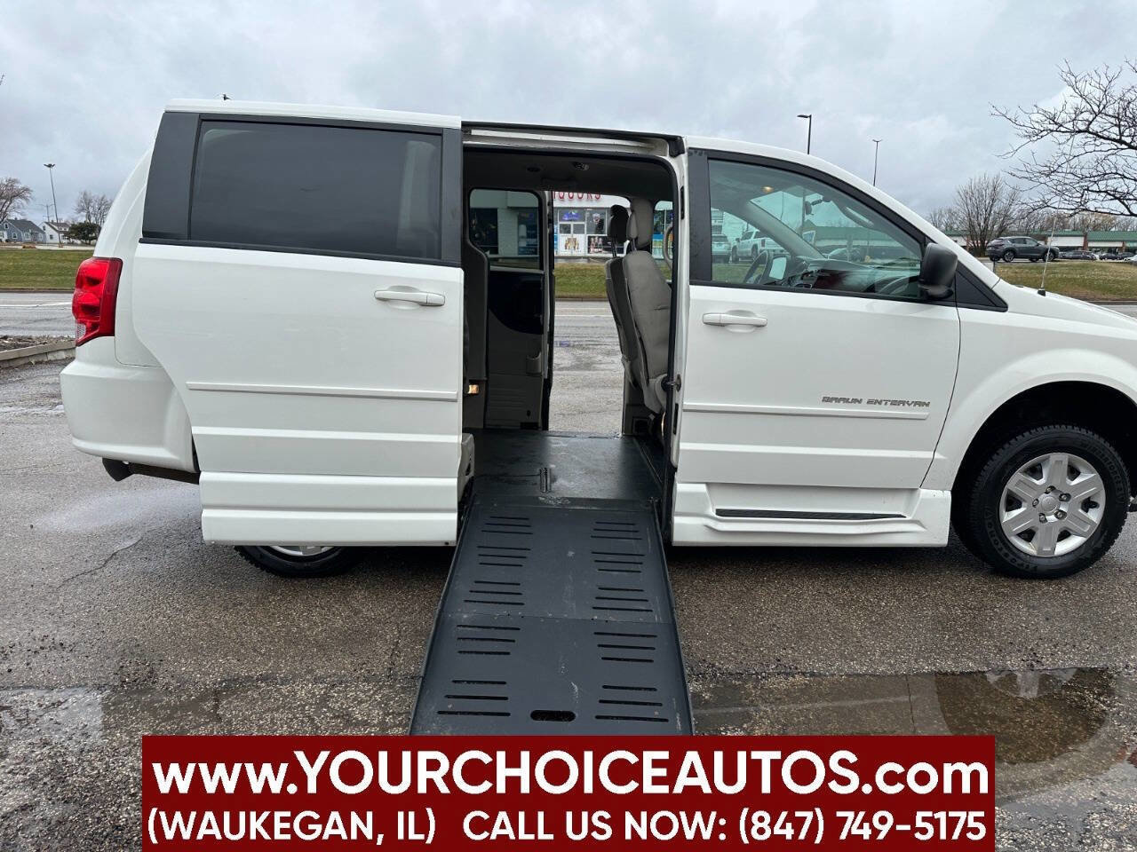 Used 2012 Dodge Grand Caravan SE image 19