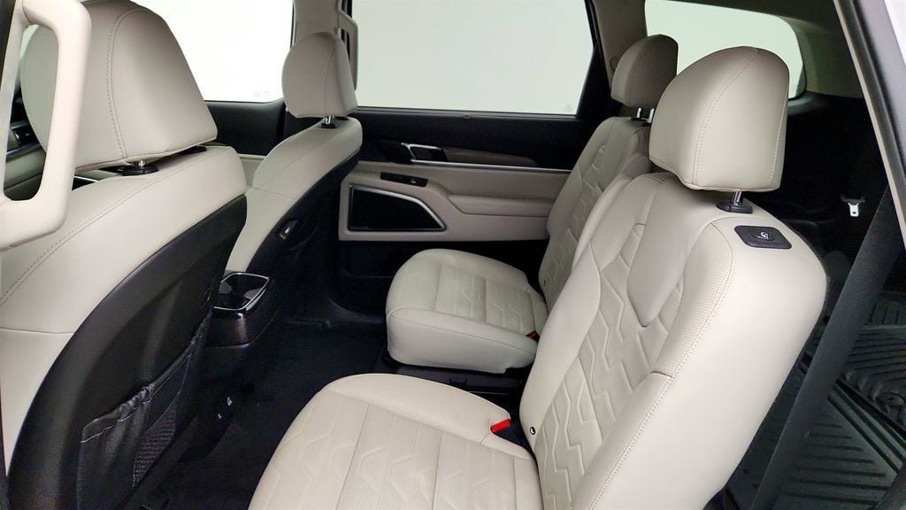 Used 2022 Kia Telluride SX w/ SX Prestige Package AWD/4WD image 22