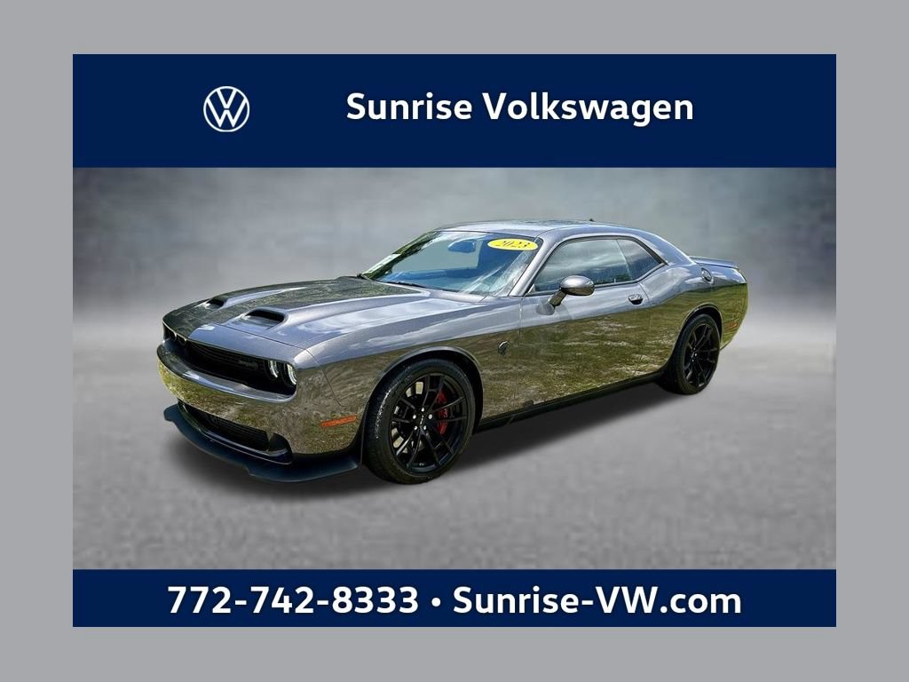 Used 2023 Dodge Challenger SRT Hellcat RWD image 1
