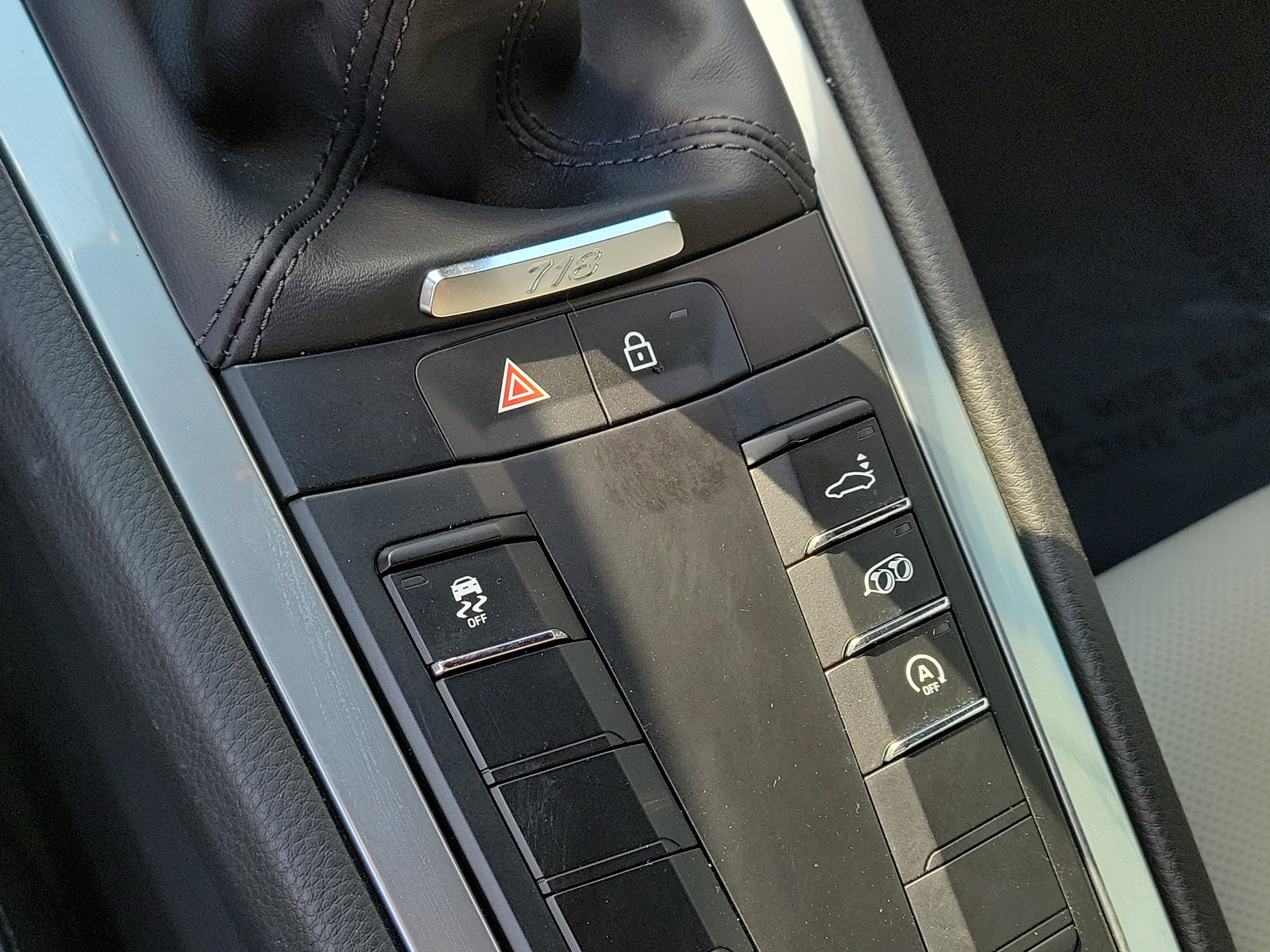 Used 2025 Porsche 718 Cayman RWD image 26