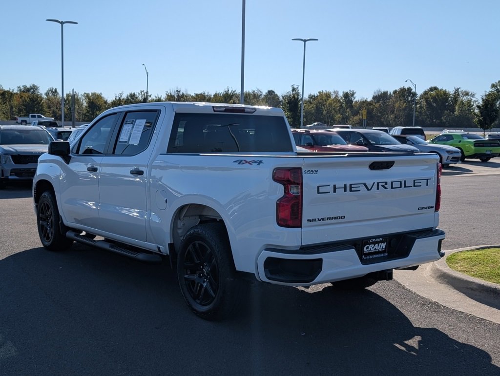 Used 2024 Chevrolet Silverado 1500 Custom w/ Turbomax Blackout Package image 5