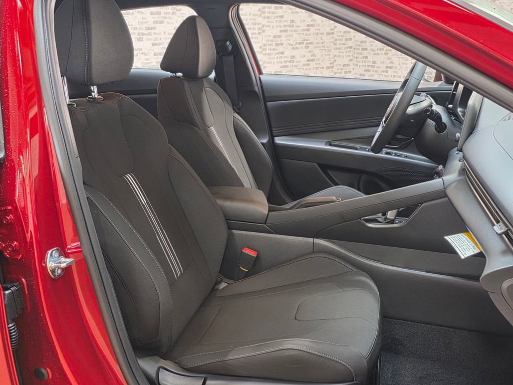 New 2026 Hyundai Elantra SEL Sport image 9