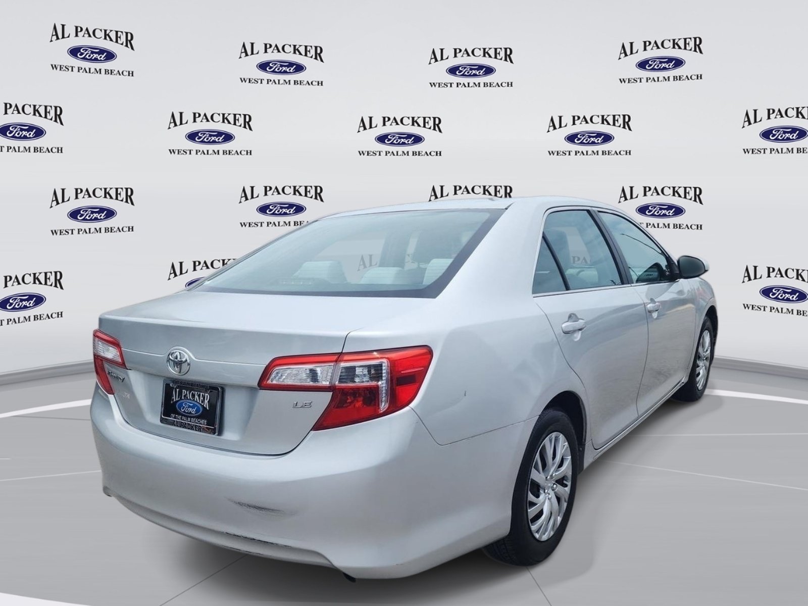 Used 2012 Toyota Camry LE FWD image 5