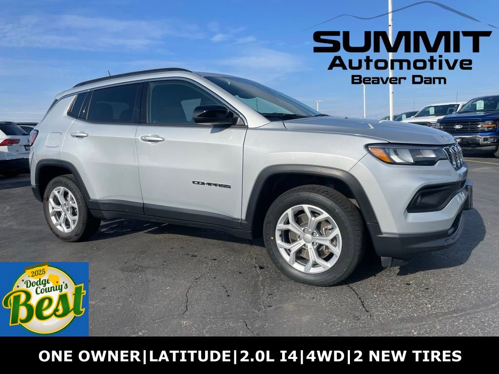Used 2024 Jeep Compass Latitude AWD/4WD image 1