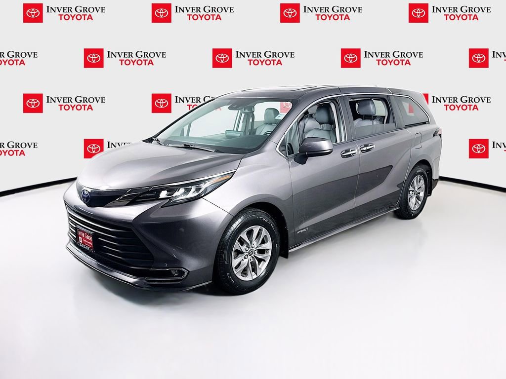 Used 2021 Toyota Sienna XLE