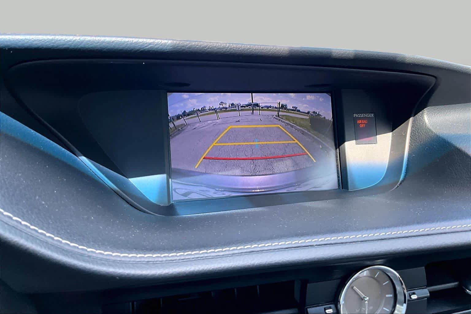 Used 2015 Lexus ES 350 w/ Premium Package FWD image 24