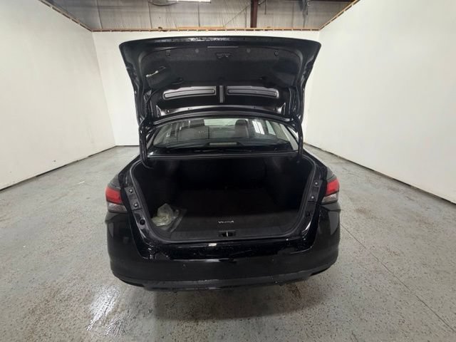 Used 2024 Nissan Versa SV FWD image 9
