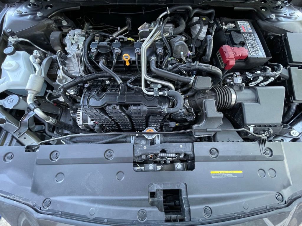 Used 2025 Nissan Altima 2.5 SR FWD image 32