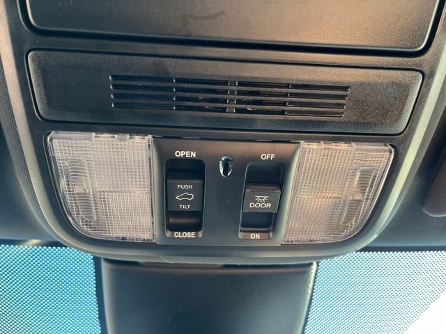 Used 2025 Honda Odyssey Sport-L image 25