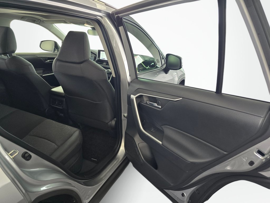 Used 2025 Toyota RAV4 XLE w/ Convenience Package AWD/4WD image 40