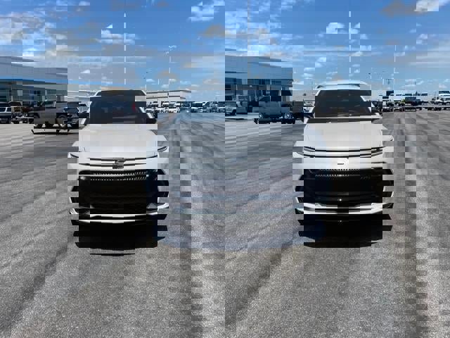 New 2025 Chevrolet Equinox EV RS image 2