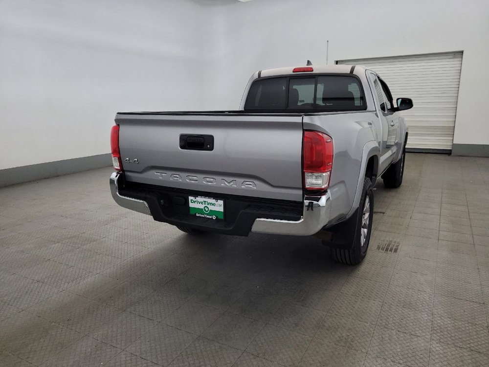 Used 2016 Toyota Tacoma SR5 AWD/4WD image 7