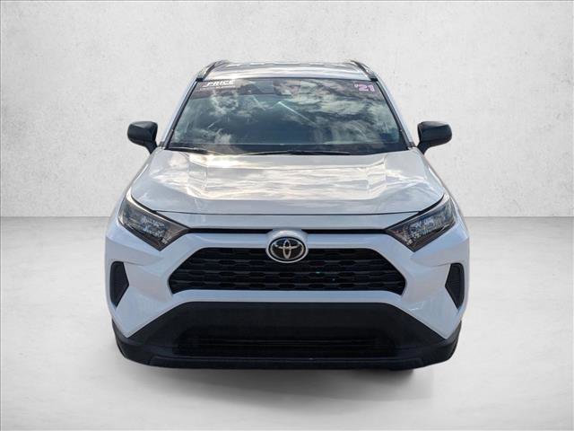 Used 2021 Toyota RAV4 LE image 2