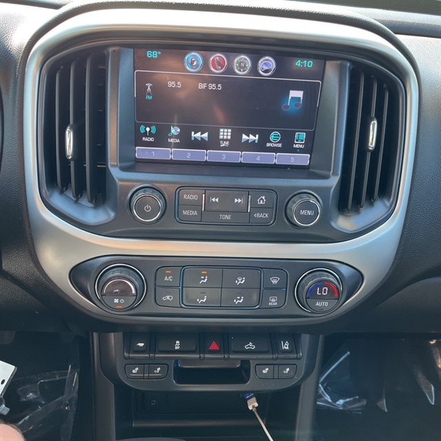 Used 2016 Chevrolet Colorado LT w/ Luxury Package, Chrome AWD/4WD image 10