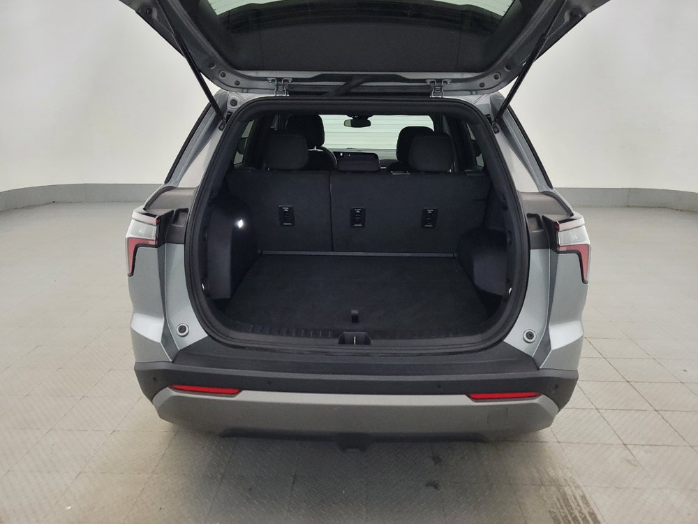 Used 2025 Chevrolet Equinox LT FWD image 29