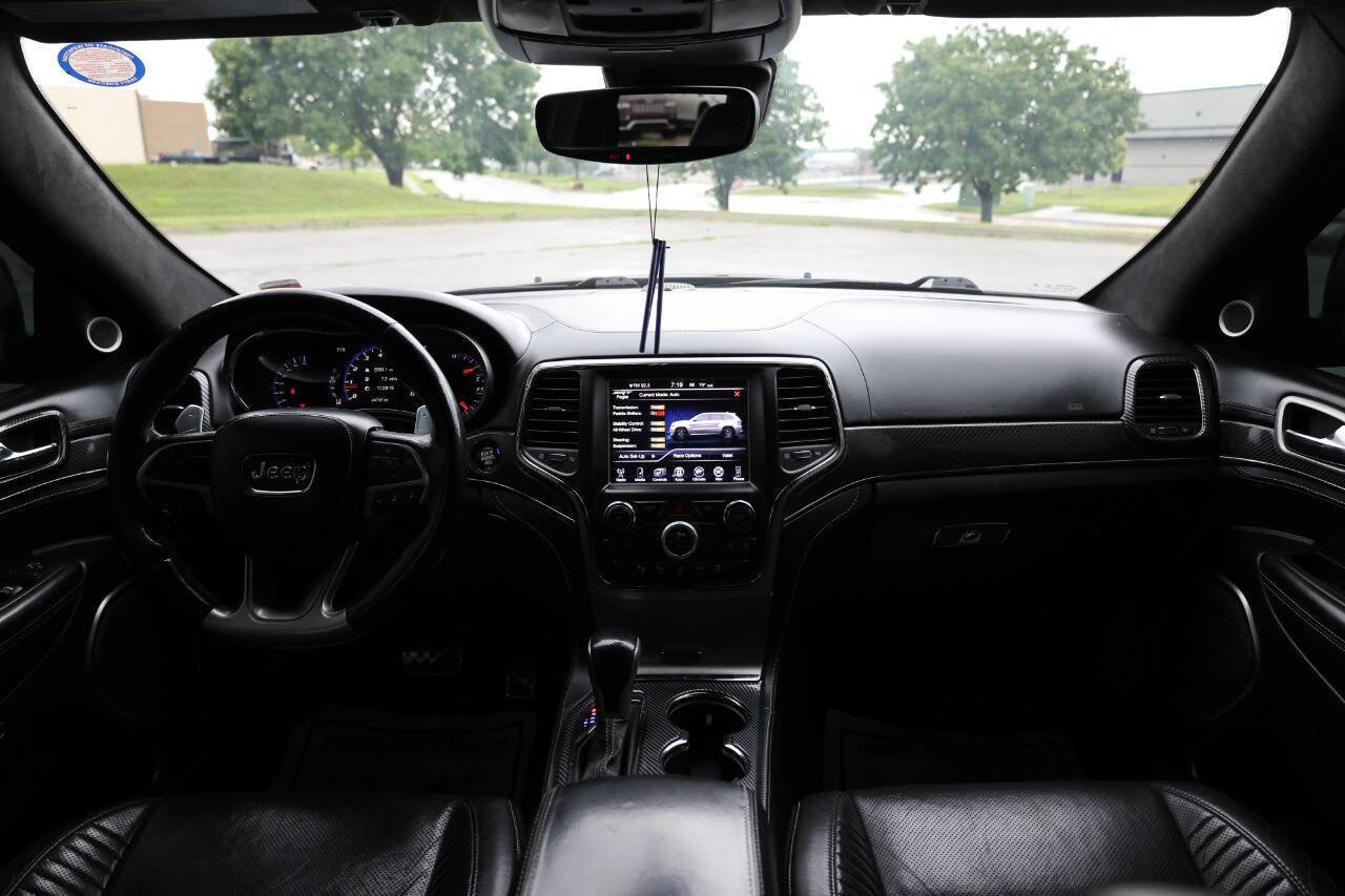 Used 2017 Jeep Grand Cherokee SRT image 14