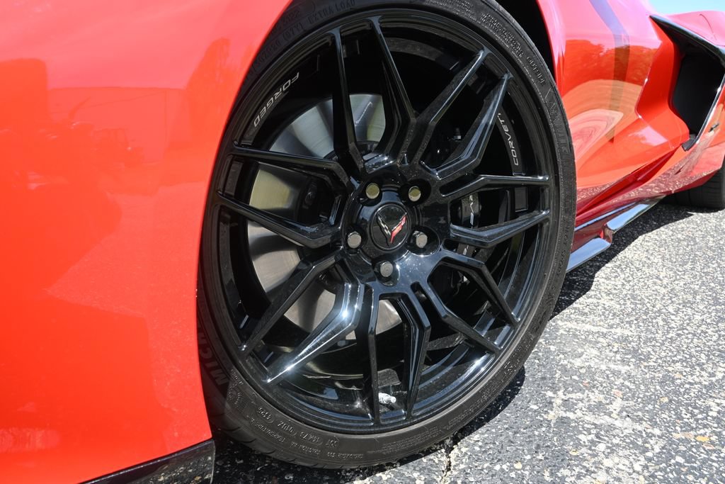 Used 2026 Chevrolet Corvette Z06 w/ Stealth Interior Trim Package RWD image 9
