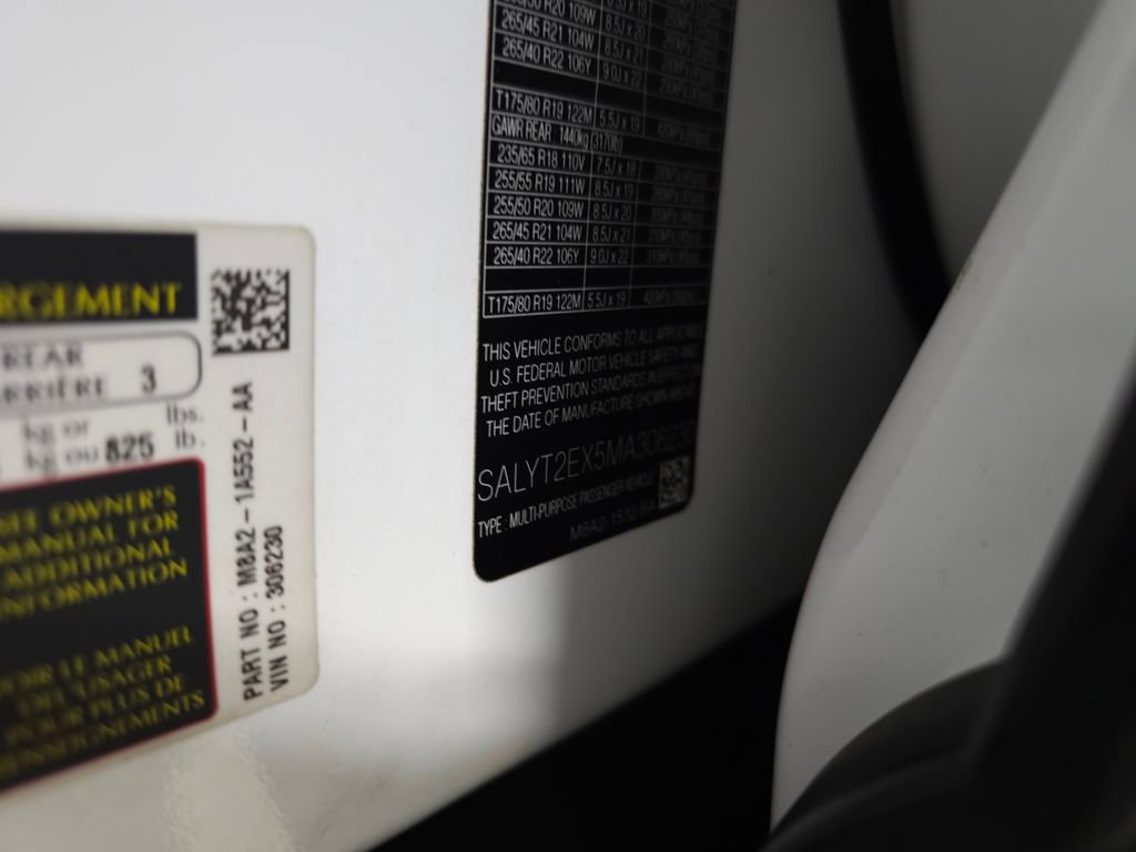 Certified 2021 Land Rover Range Rover Velar R-Dynamic S AWD/4WD image 36