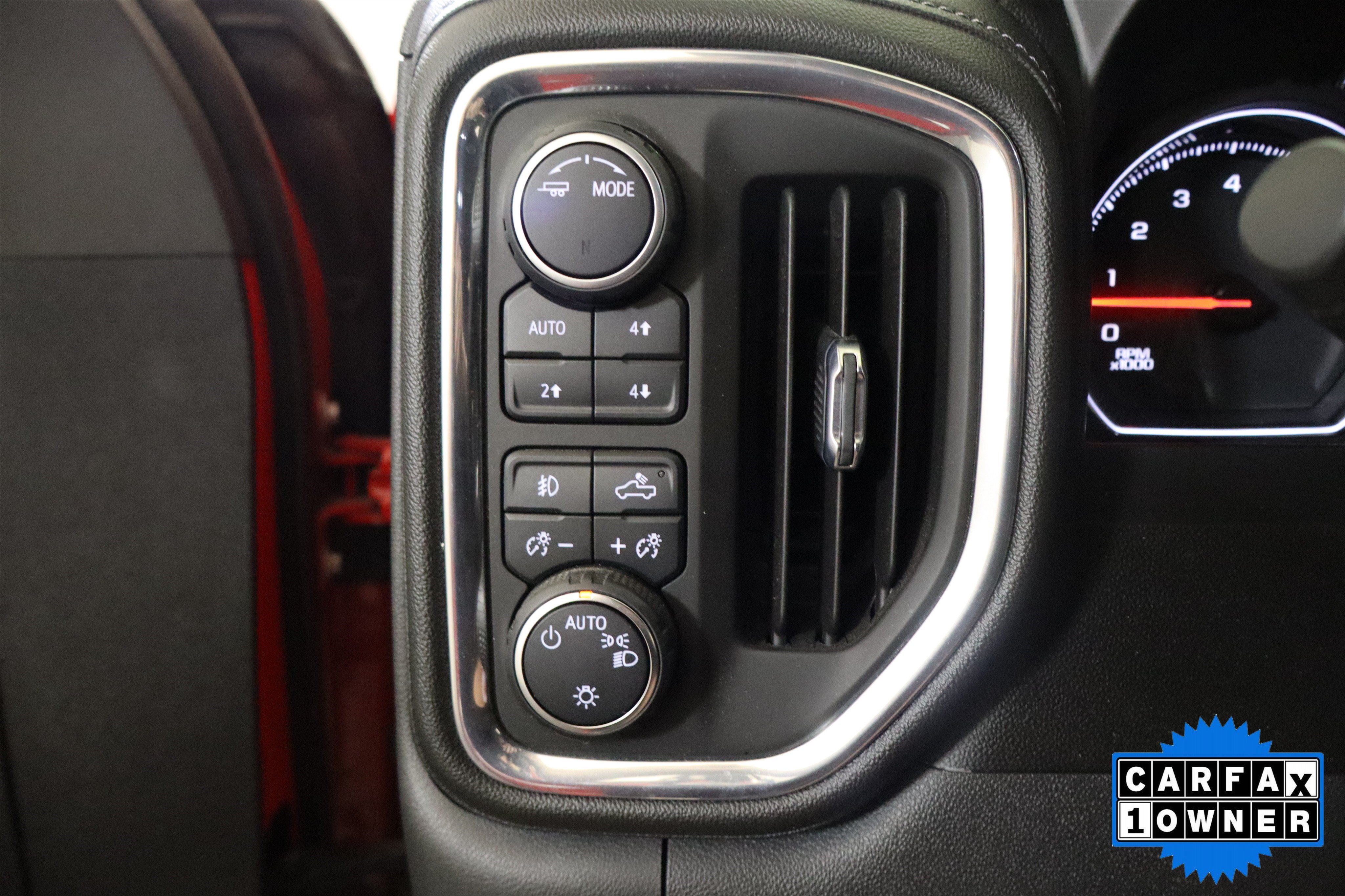 Used 2021 Chevrolet Silverado 1500 LT Trail Boss w/ Bed Protection Package AWD/4WD image 31
