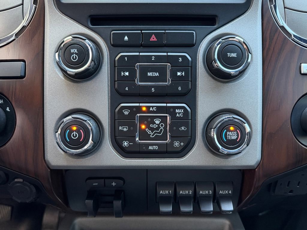 Used 2016 Ford F350 Lariat w/ Lariat Ultimate Package image 25