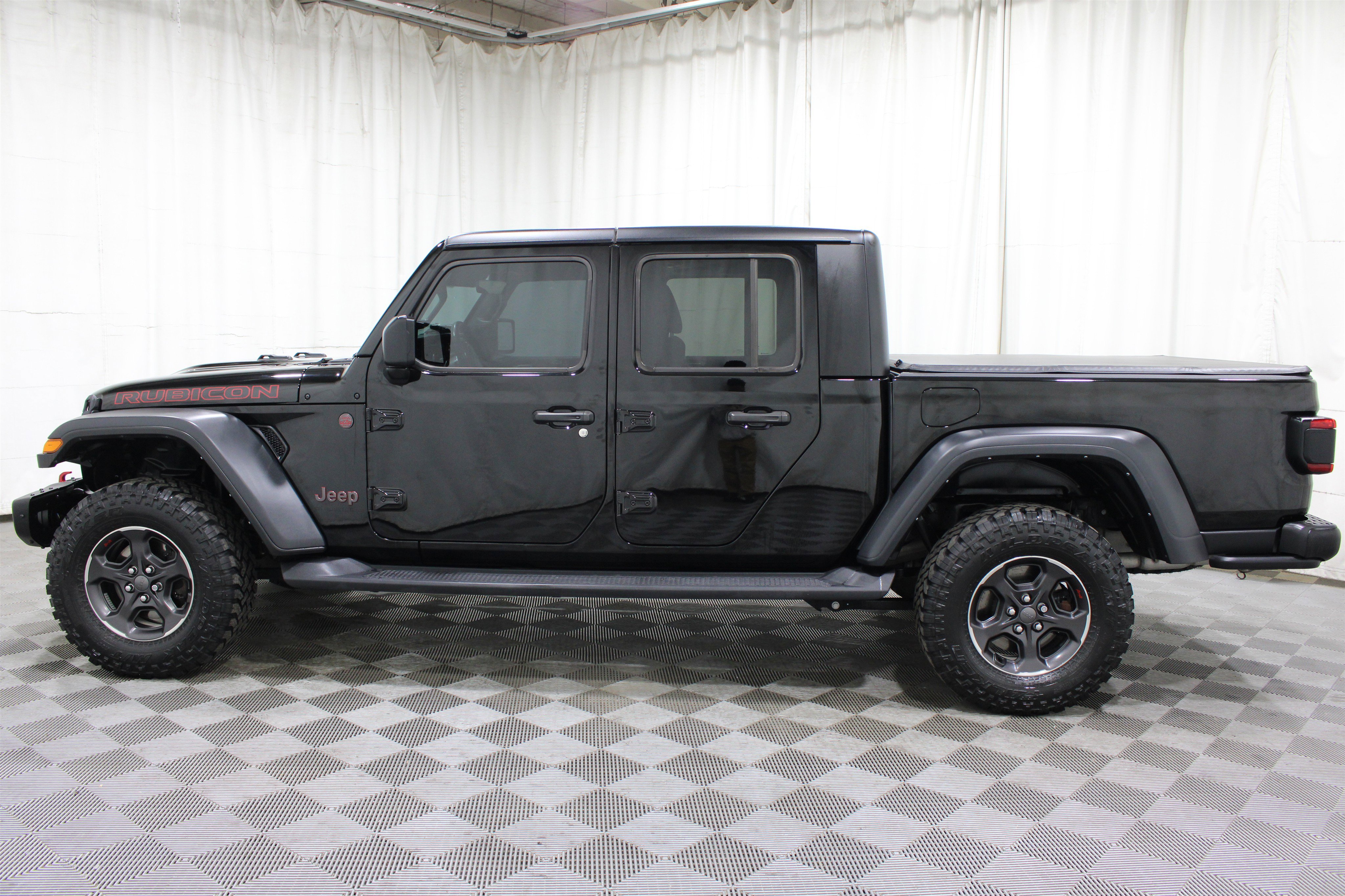 Used 2023 Jeep Gladiator Rubicon w/ LED Lighting Group image 33